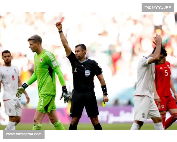 卡斯特罗普危险动作引争议，VAR介入判定确保比赛公正